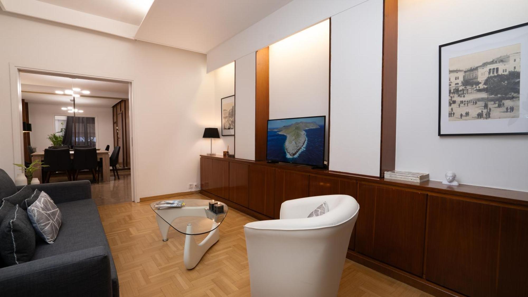 Quiet City Center Apt On A Pedestrian Street アテネ エクステリア 写真