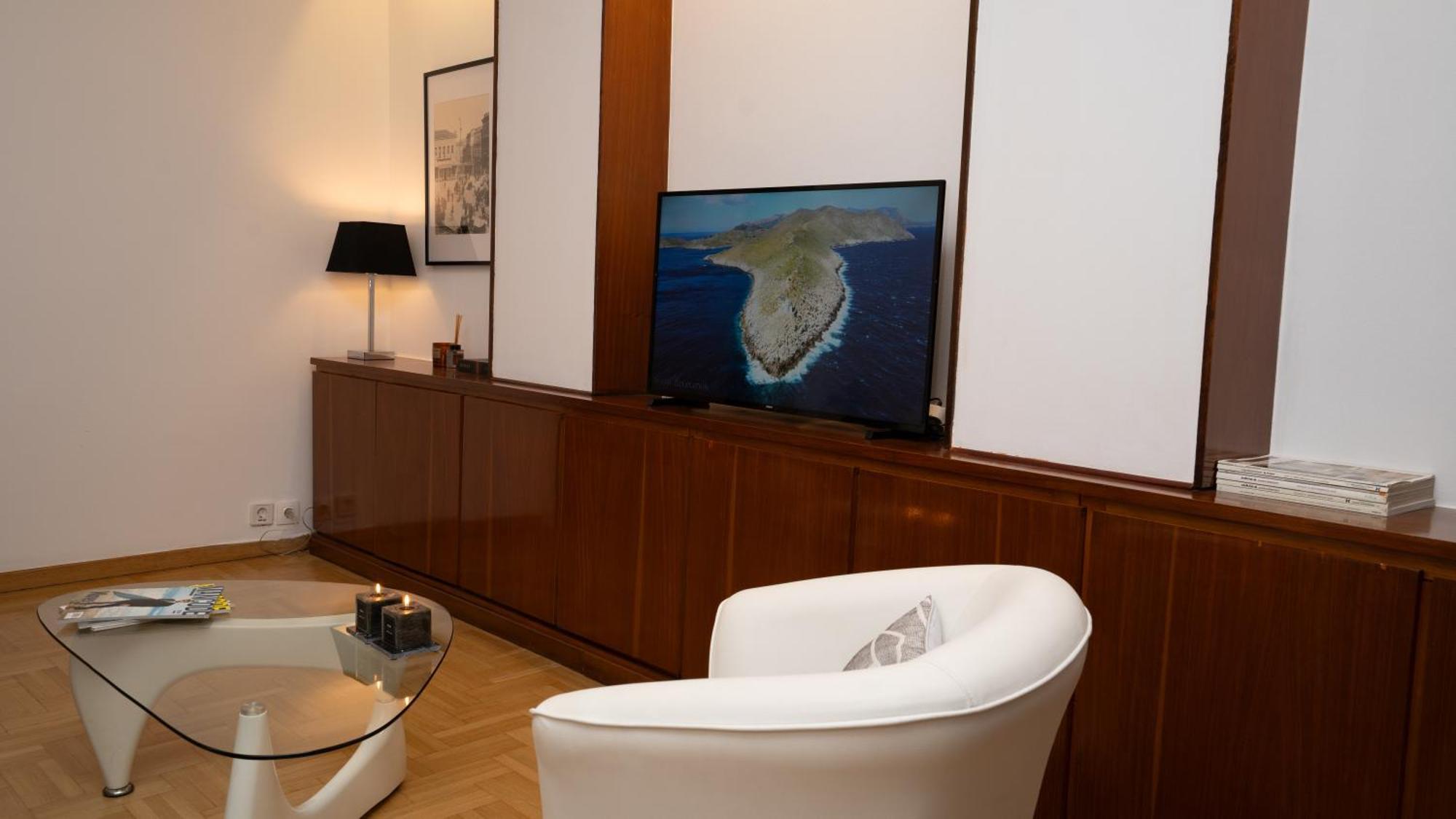 Quiet City Center Apt On A Pedestrian Street アテネ エクステリア 写真