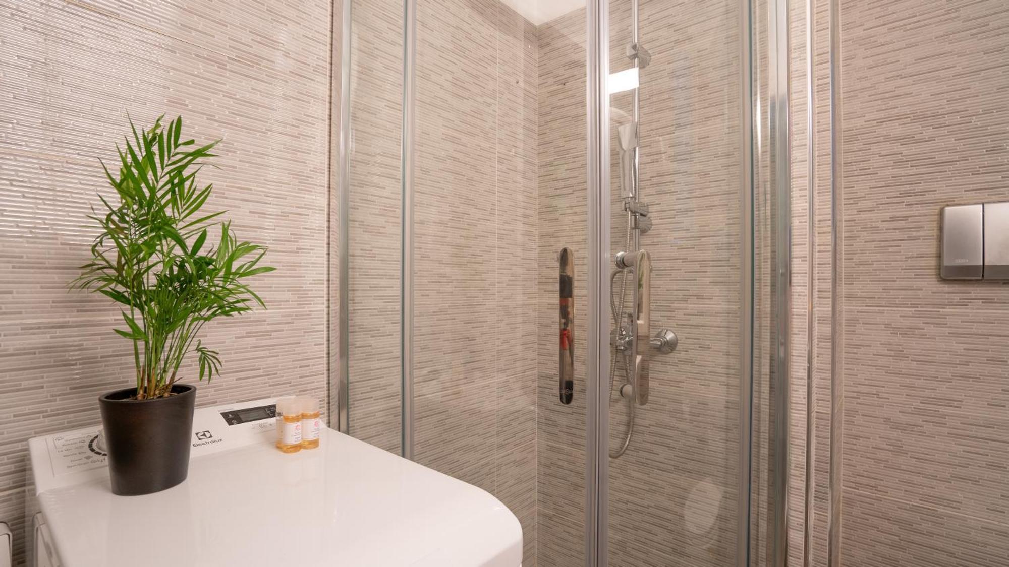Quiet City Center Apt On A Pedestrian Street アテネ エクステリア 写真