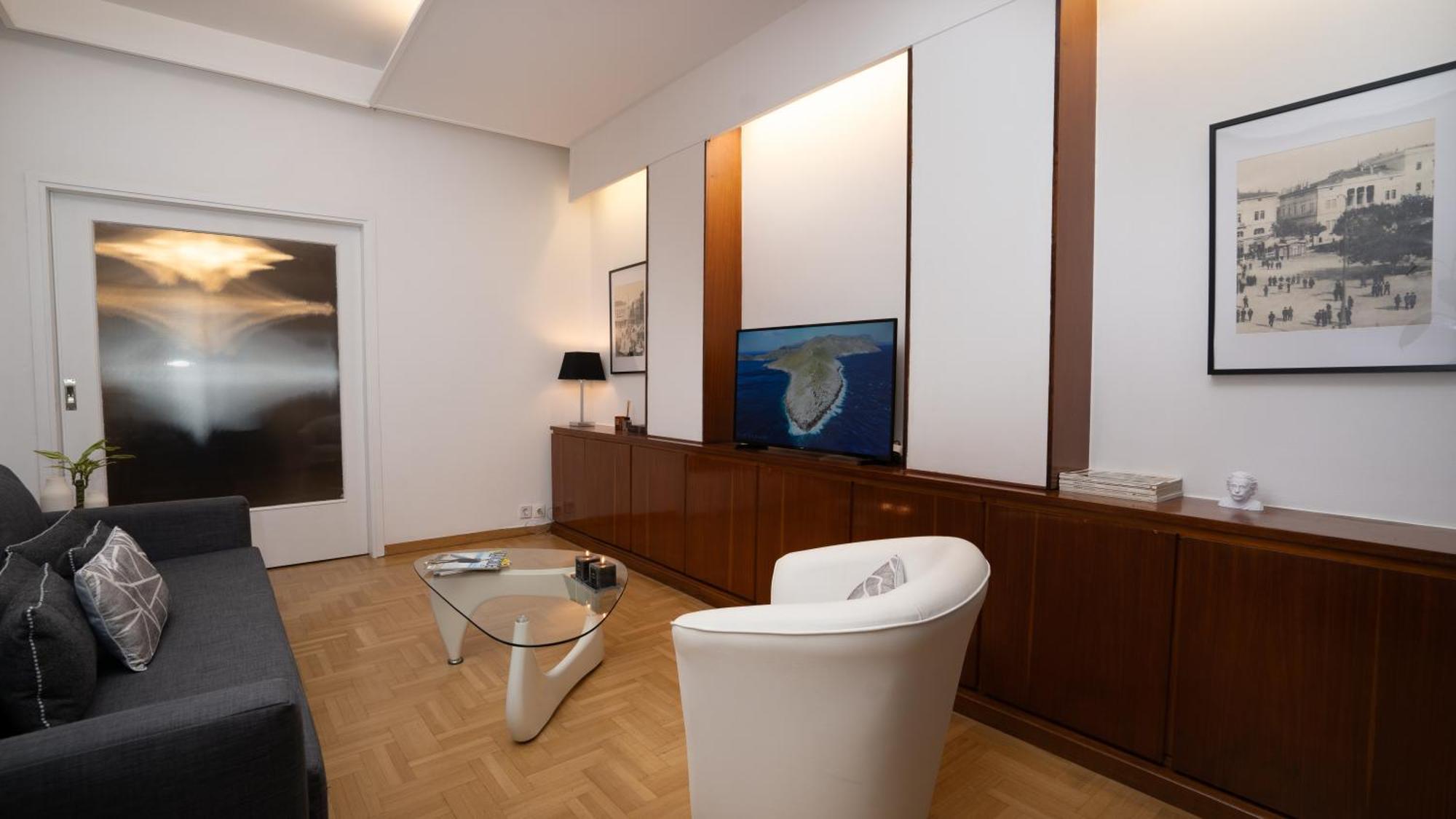Quiet City Center Apt On A Pedestrian Street アテネ エクステリア 写真
